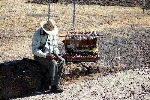 V Teotihuacanu je mnostv prodejc se suvenry