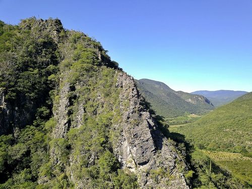 Prv pouitie dronu june od Rio Verde, SLP. Od prvej chvle si lovek uvedomuje, e nem opravn termn.